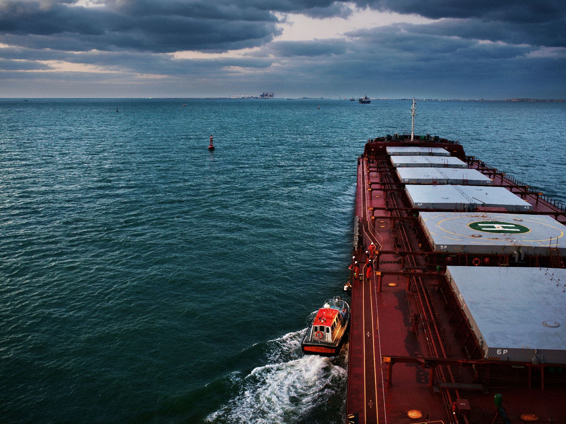 OceanWise and Peel Ports Enhance Pilot Safety with Real-Time Wave Data Integration