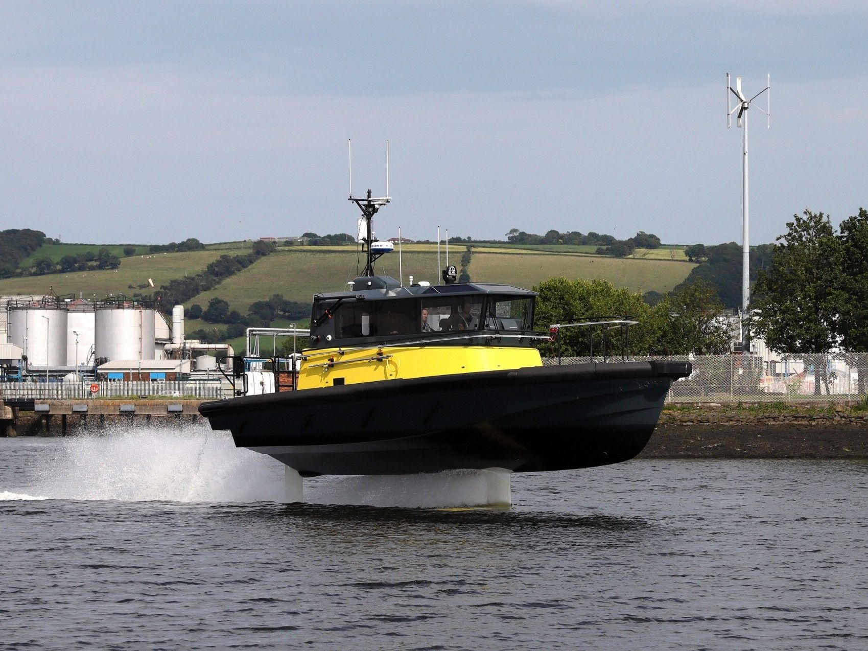 Artemis Technologies Launches World’s First 100% Electric Hydrofoil Pilot Boat