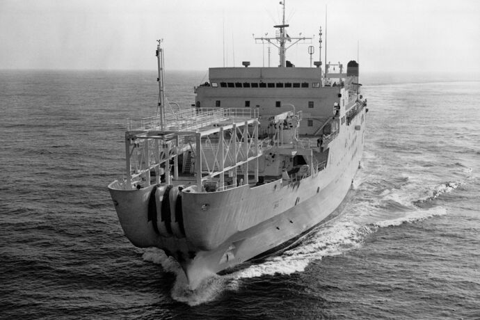 USNS_ZEUS_on_Sea_Trials.jpg