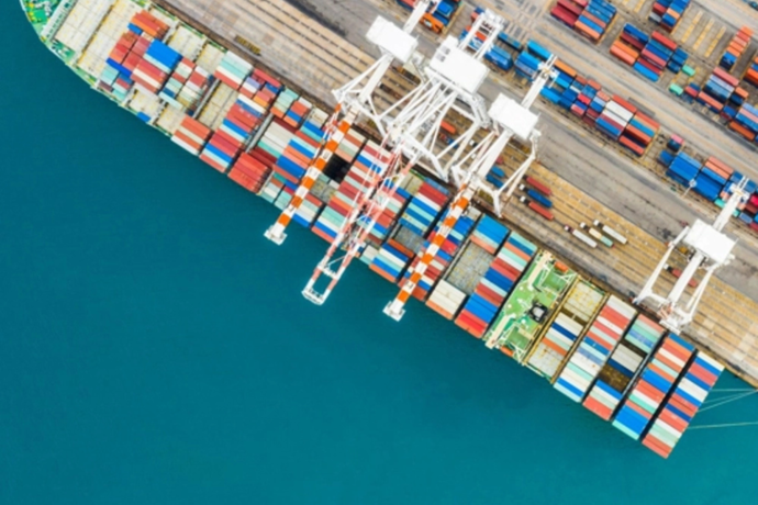 lr launches advanced stowage solution.png